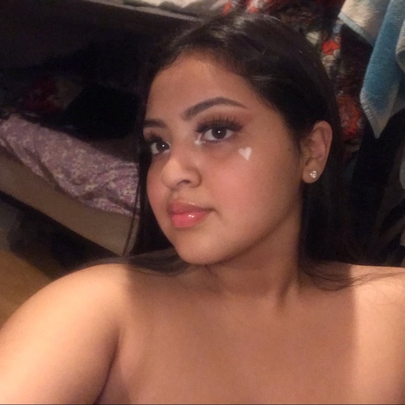 stephaniiieeee_